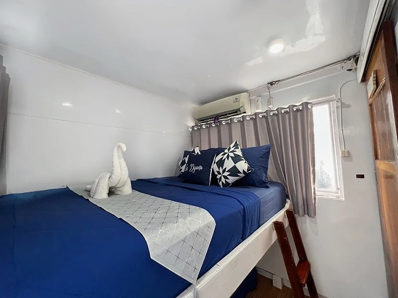 Private Sea View Cabin - Image 1